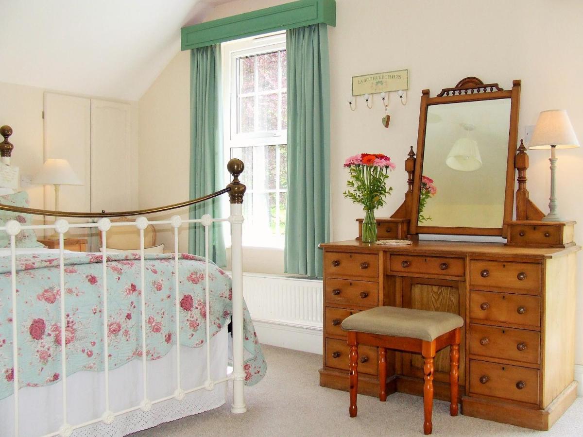 Lobhill Farmhouse Bed And Breakfast And Self Catering Accommodation Окхемптон Экстерьер фото